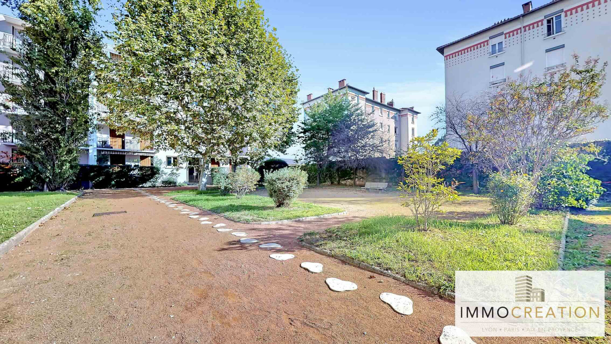 EXCLUSIVITÉ - Bel appartement avec balcon, 3 chambres, dans