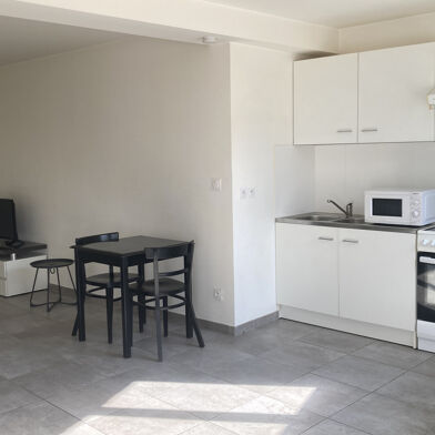 Appartement 1 pièces 530 €