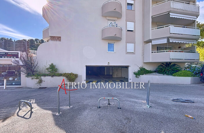 location parking — photo 3