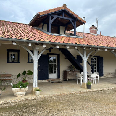 Maison 8 pièces 399750 €