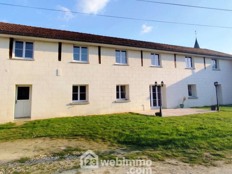 Maison - 309m² - Bouffignereux — photo 1