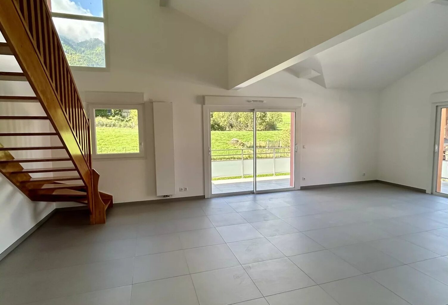 À vendre – Appartement T5 au dernier étage – Grand AiglueBlanche (73260) — photo 1