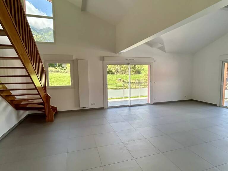 À vendre – Appartement T5 au dernier étage – Grand AiglueBlanche (73260) — photo 1