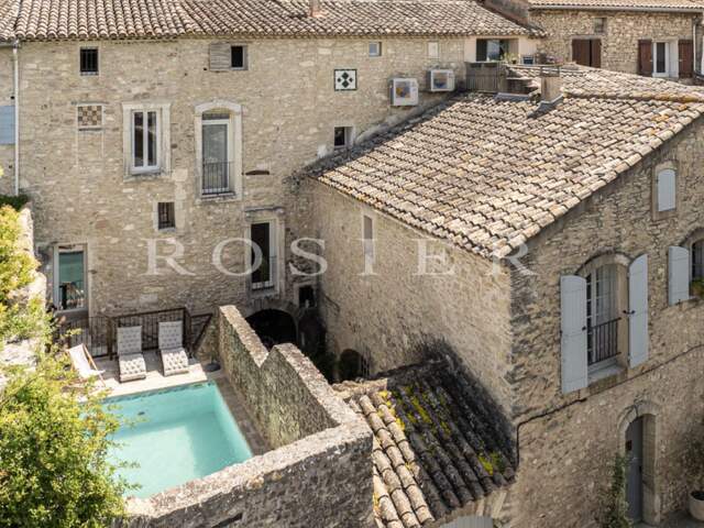 Maison de village avec piscine à Lagnes. — photo du bien