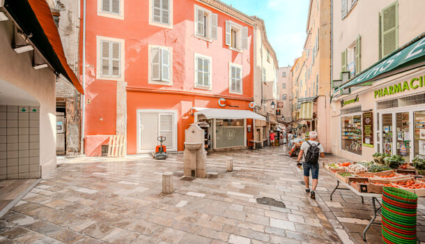 Immeuble 4 pièces  à vendre Hyères 83400