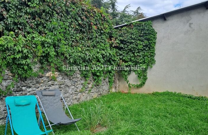 Villa — photo 2