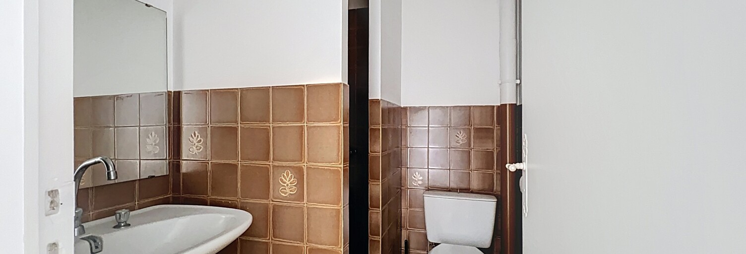 Immeuble  228 m² à vendre à Pradelles (43420)