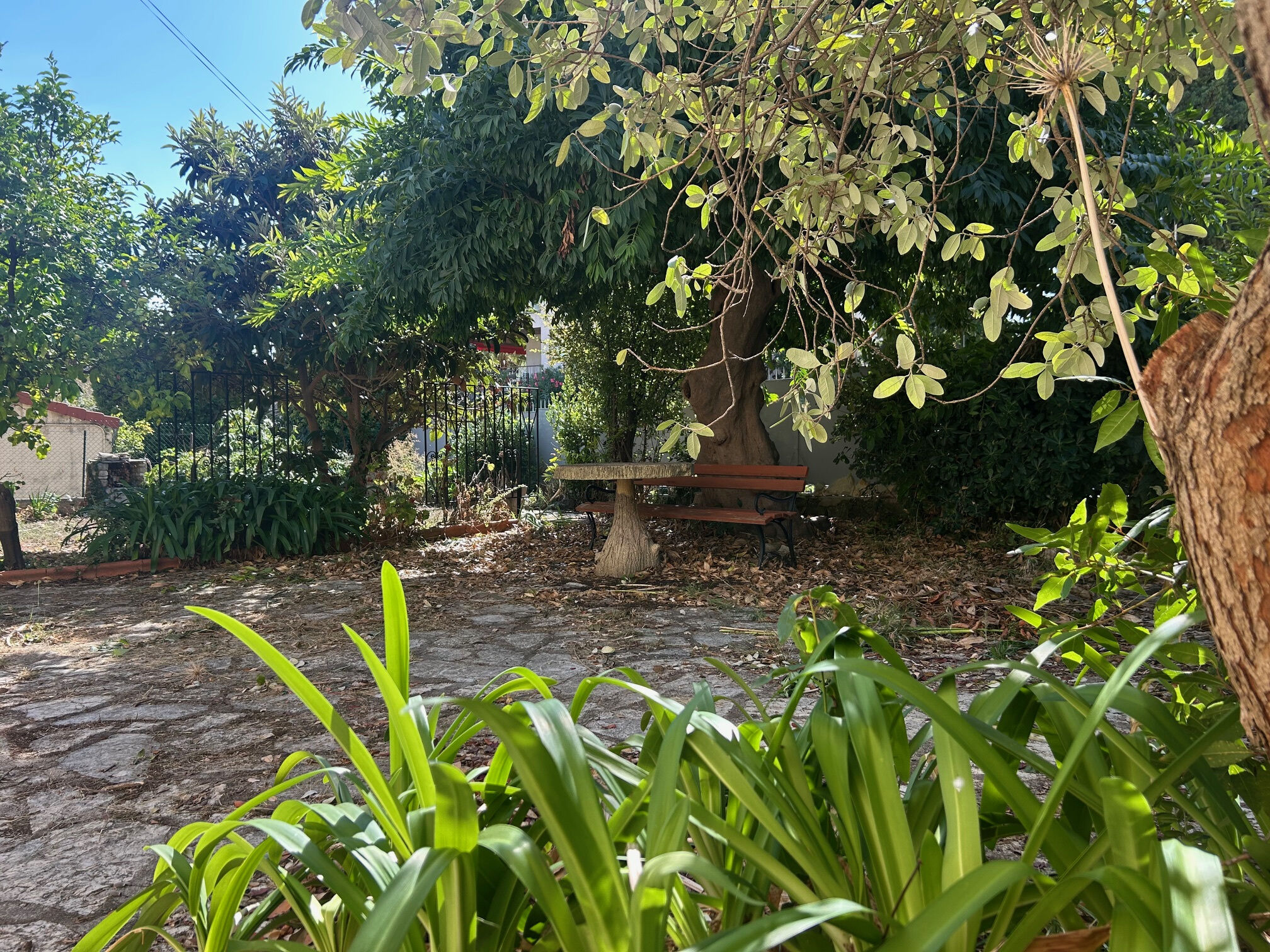 NICE CHAMBRUN MAISON 212 M2 AVEC JARDIN DE 630 M2 AU CALME