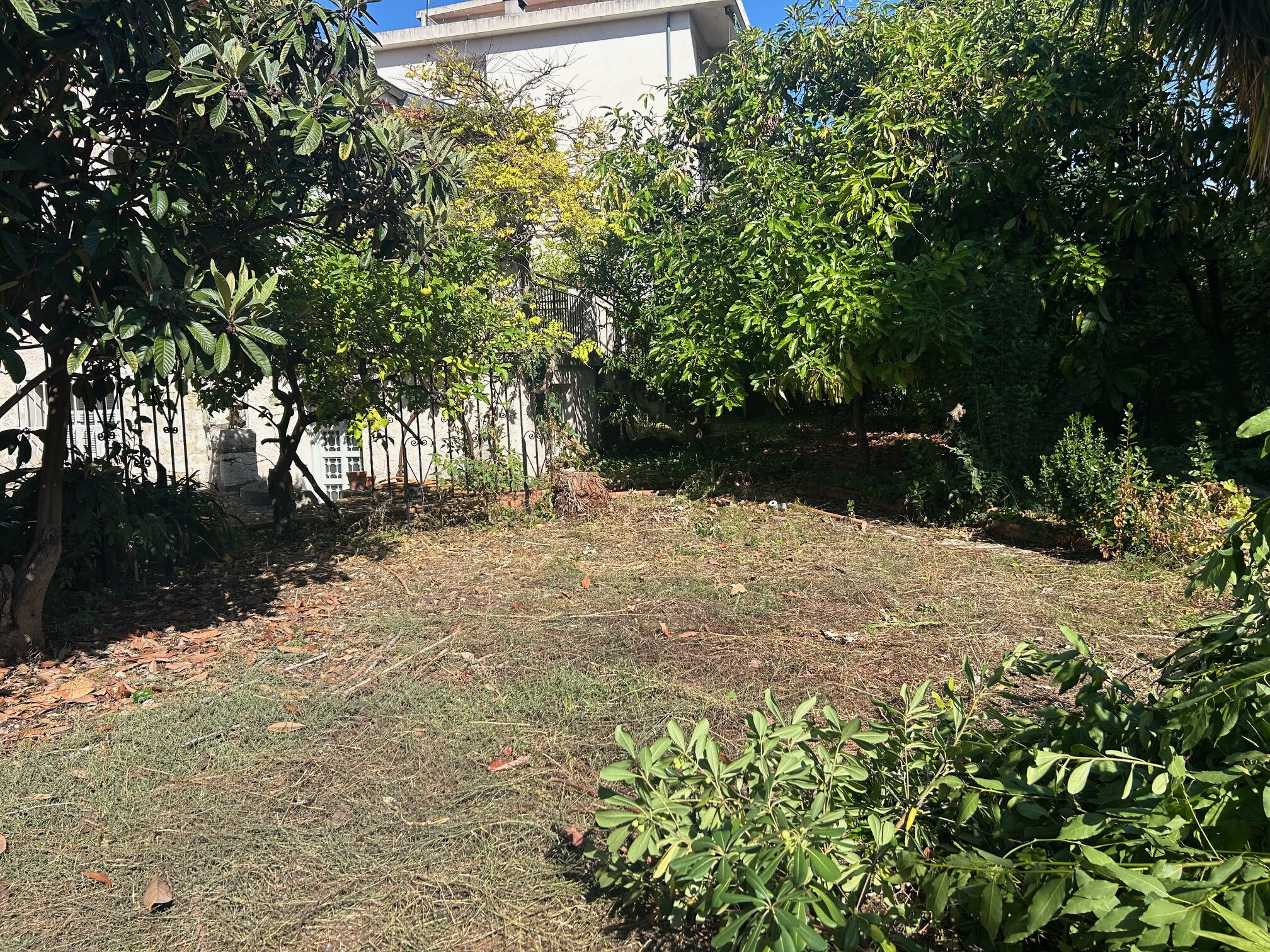 NICE CHAMBRUN MAISON 212 M2 AVEC JARDIN DE 630 M2 AU CALME