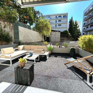 Appartement 4 pièces 220000 €