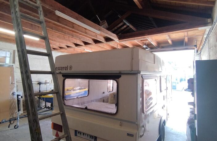 Local pro (100m² de dépôt et 20m² de bureaux) — photo 2
