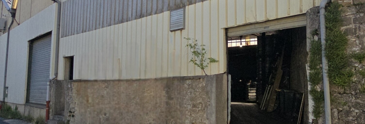 Garage  242 m² à vendre à Warcq (08000)