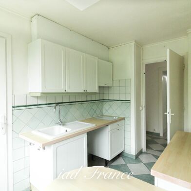 Appartement 3 pièces 990 €