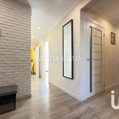 Appartement 4 pièces 259000 €