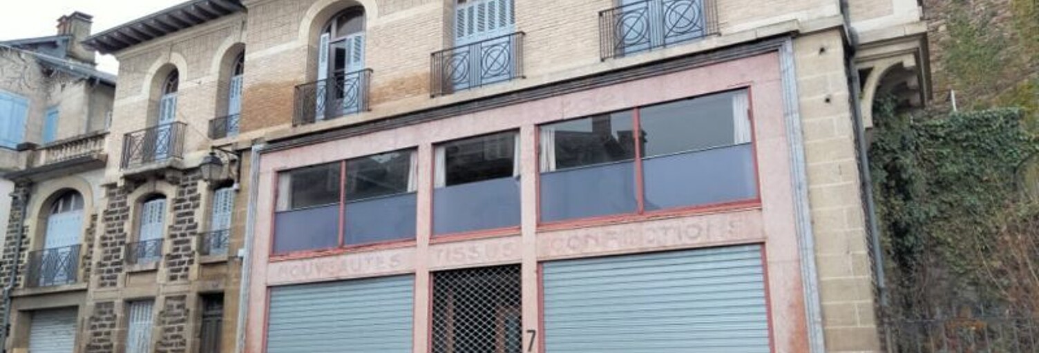 Immeuble   m² à vendre à Uzerche (19140)