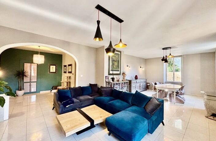 Maison de ville de 6 pièces principales — photo 2