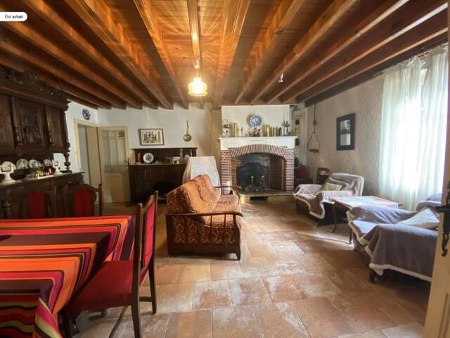 Maison de bourg de 8 pièces principales — photo du bien