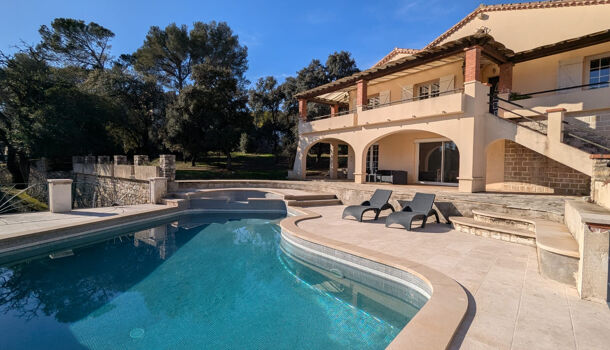 Villa / Maison 8 pièces  à vendre Nîmes 30000