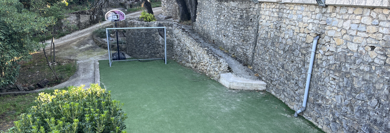 Maison 8 Pièces 390 m² à vendre à Nîmes (30000)