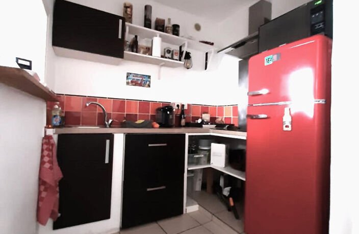 EN EXCLUSIVITE - AVIGNON INTRA MUROS SUPERBE STUDIO  LOUE — photo 5