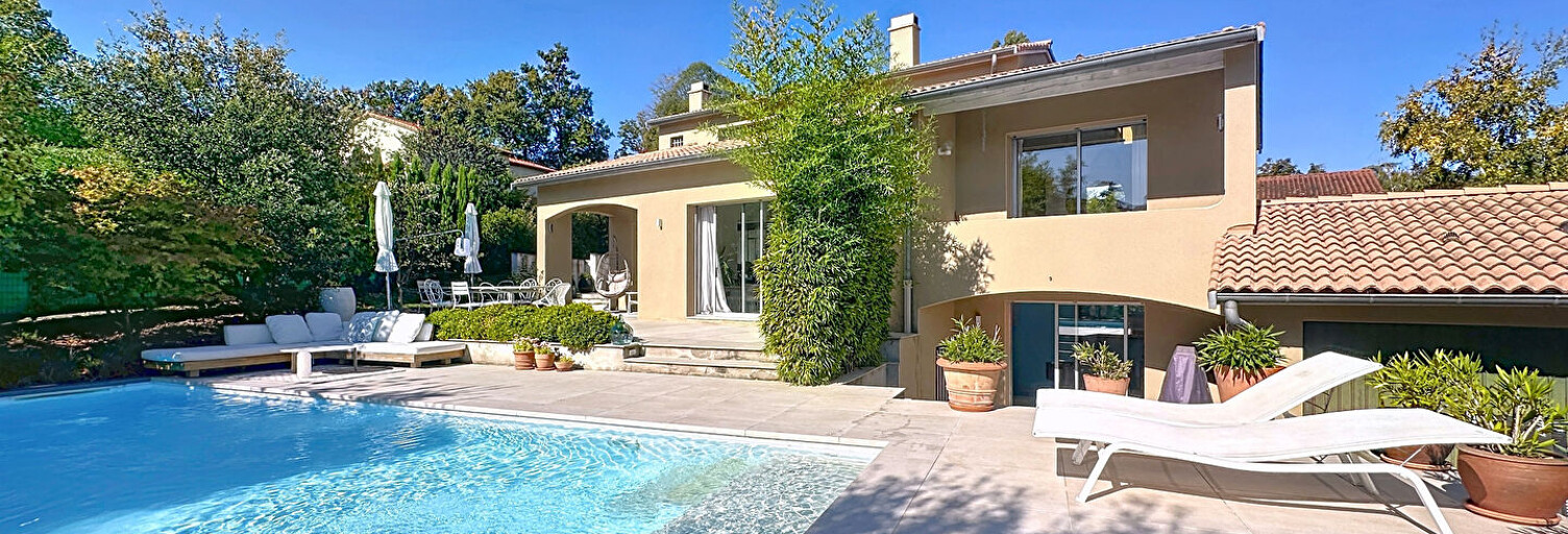 Maison 6 Pièces 240 m² à vendre à Saint-Genis-Laval (69230)