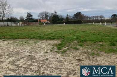 Terrain  79900 €