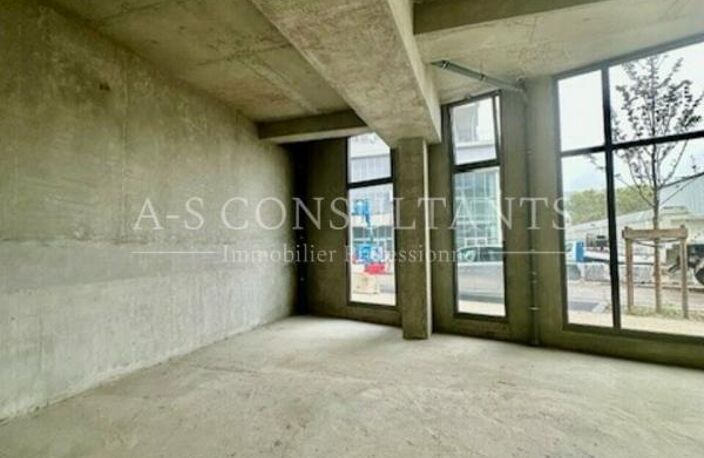 LOCAL COMMERCIAL A VENDRE — photo 2
