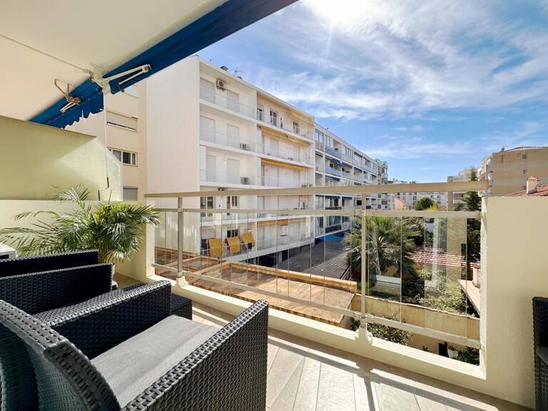   Studio / 2P rénové, 32 m² + terrasse, front de mer – Palm Beach, Cannes ✨ — photo 1