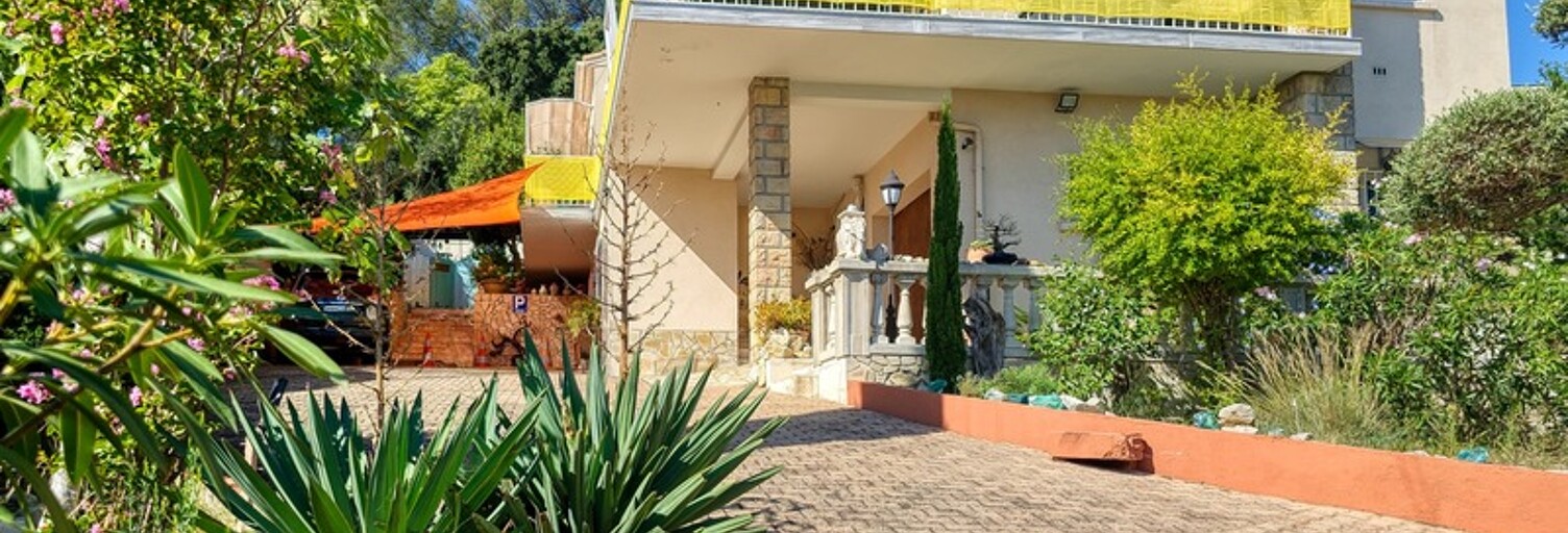 Maison 7 Pièces 140 m² à vendre à Nîmes (30000)