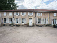 DOMAINE DE 23 PIECES ET 655 M² — photo 2
