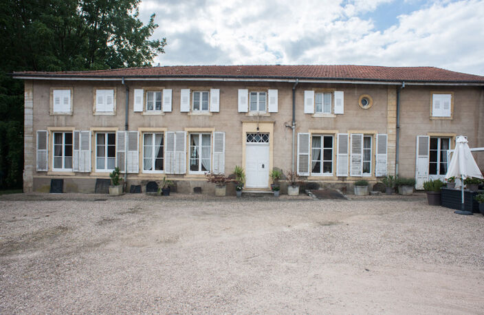 DOMAINE DE 23 PIECES ET 655 M² — photo 2