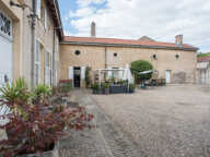 DOMAINE DE 23 PIECES ET 655 M² — photo 3