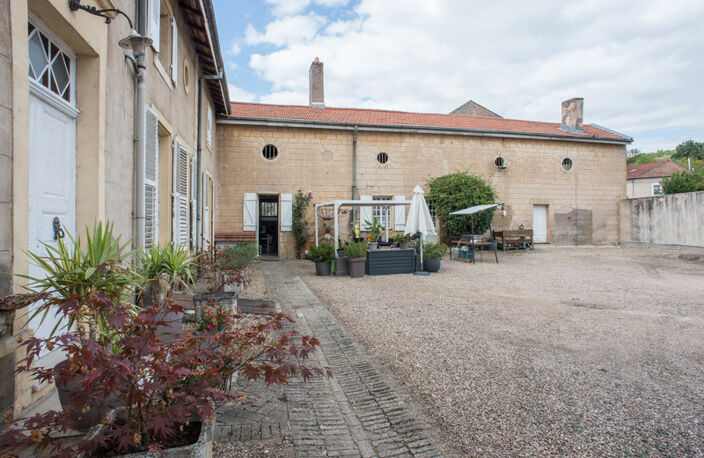 DOMAINE DE 23 PIECES ET 655 M² — photo 3