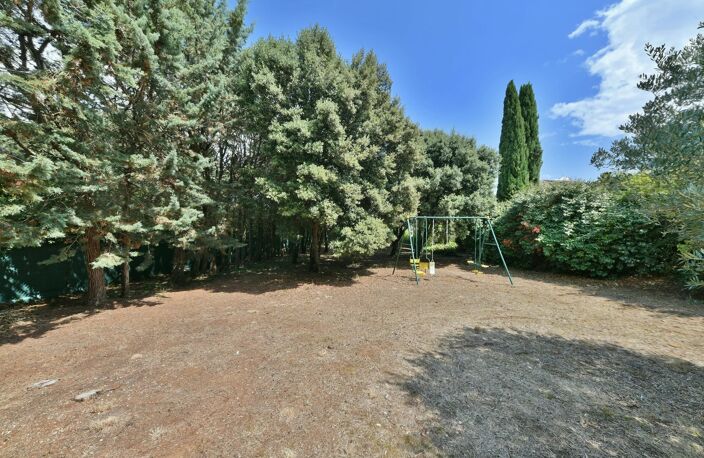 A 5km d'Uzès, Terrain constructible — photo 3