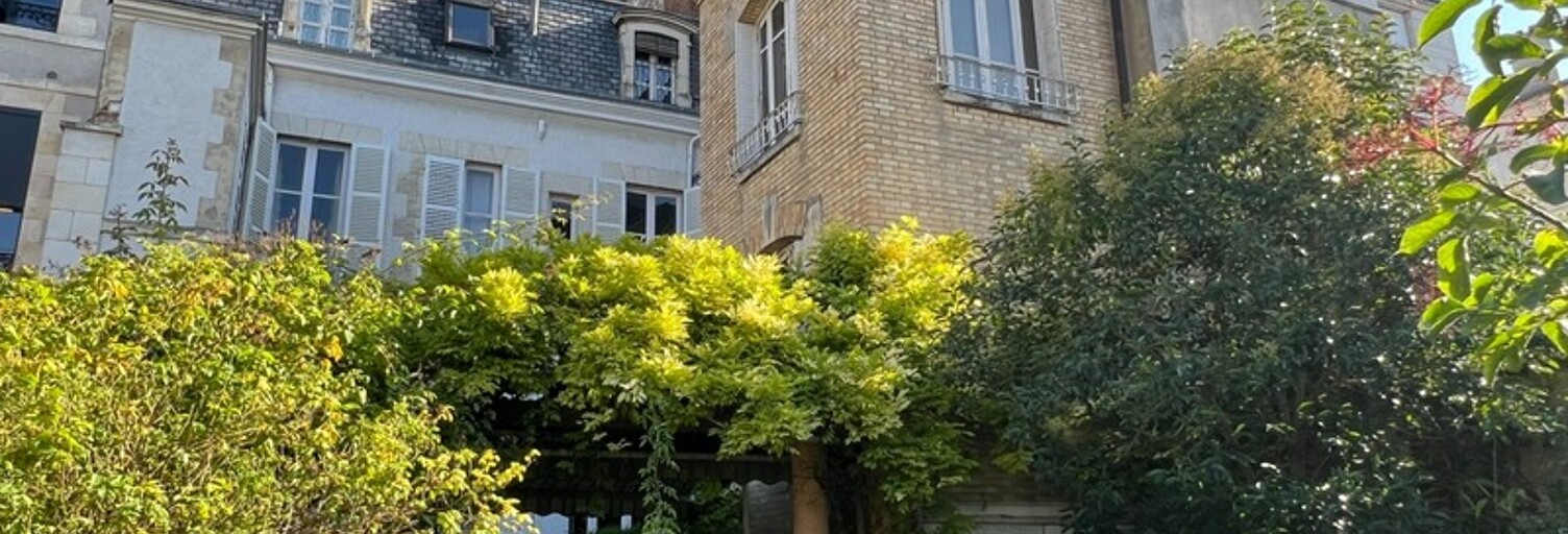 Maison 12 Pièces 365 m² à vendre à Orléans (45000)