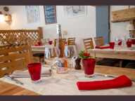 Dpt Haute Savoie (74), à vendre SALLANCHES Restaurant Murs et fonds avec terrasse — photo 2