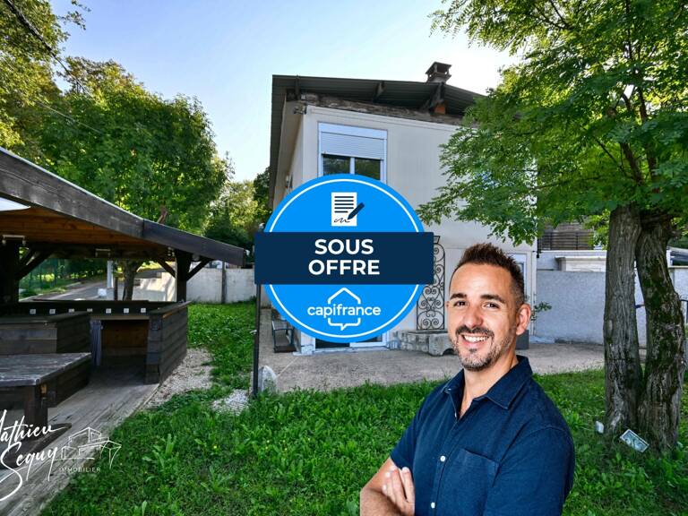 Ensemble immobilier pro/perso à St Genis Laval — photo 1