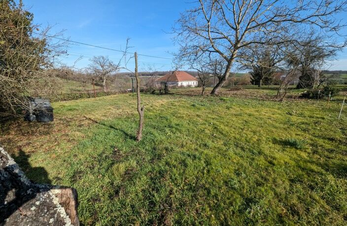 À vendre porche de Digoin, maison à rénover avec dépendances / terrain 965m² — photo 2