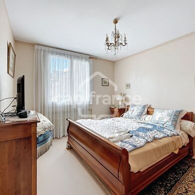 Appartement 5 pièces 318000 €