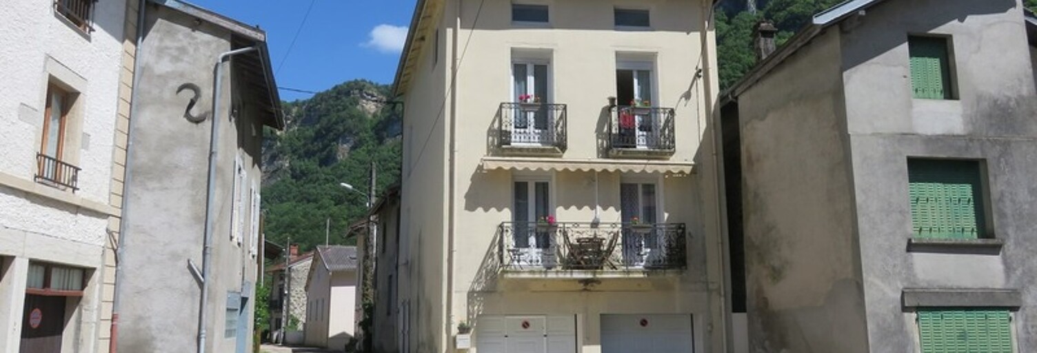 Maison 6 Pièces 147 m² à vendre à Chaley (01230)