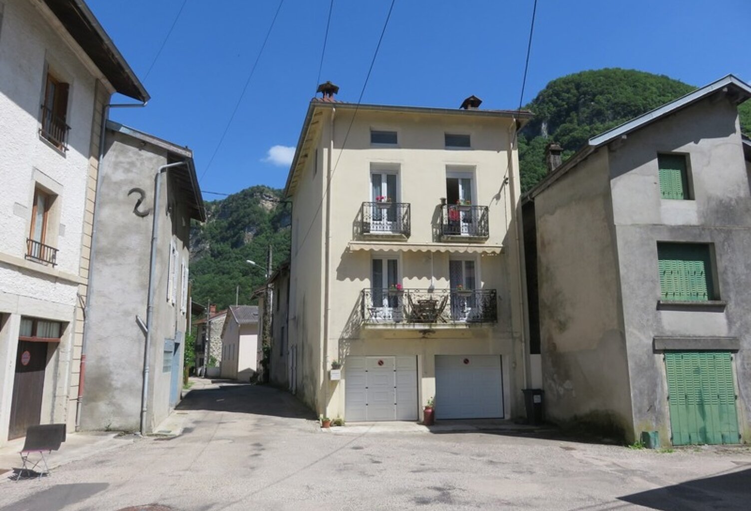 maison à vendre 6 pièces CHALEY (01) de 147 m² — photo 1