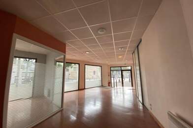 Commerce  300000 €