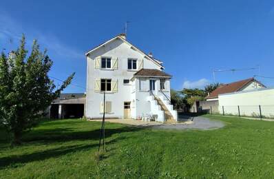 Maison A Vendre, Beau potentiel, découpage possible d'une parcelle de terrain constructible — photo du bien