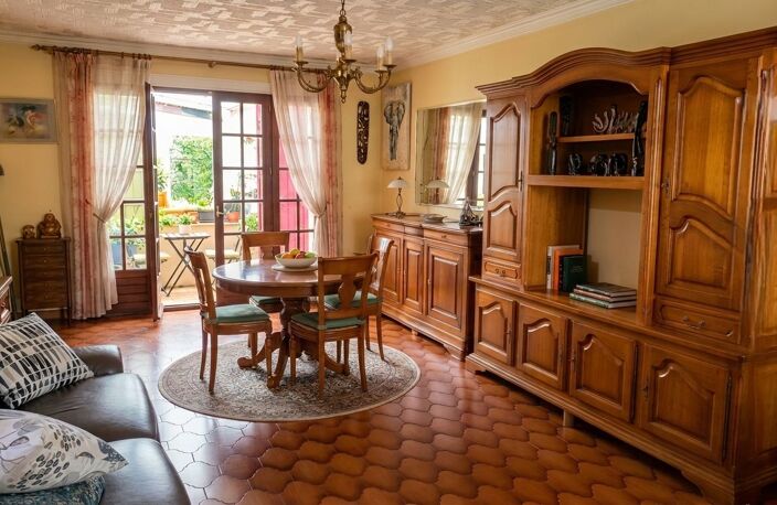 Maison À Vendre sur un terrain de 1600 m2 — photo 2