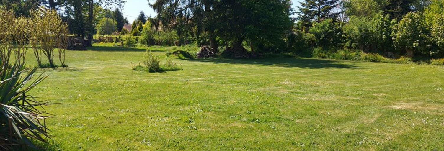 Terrain  1300 m² à vendre à Flancourt-Crescy-en-Roumois (27310)