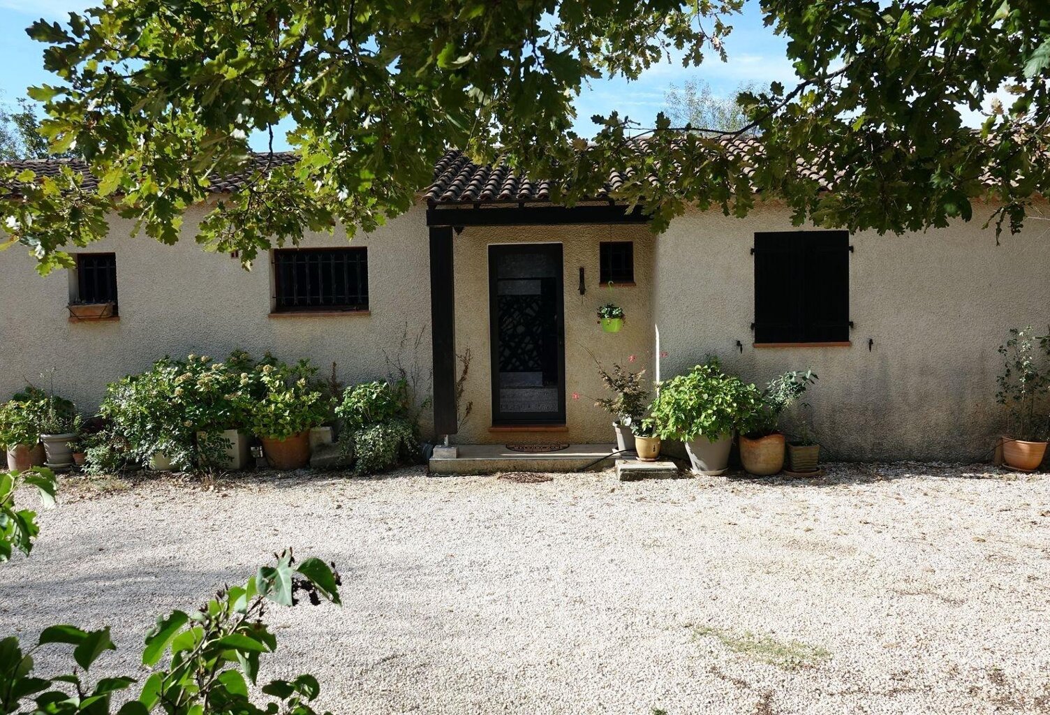 Maison plain pied sur un terrain de 4207 m² — photo 1