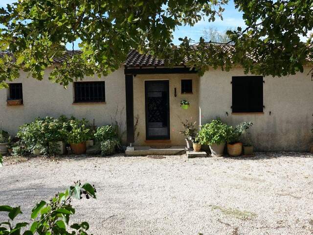 Maison plain pied sur un terrain de 4207 m² — photo du bien