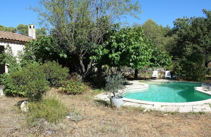 Maison plain pied sur un terrain de 4207 m² — photo 4