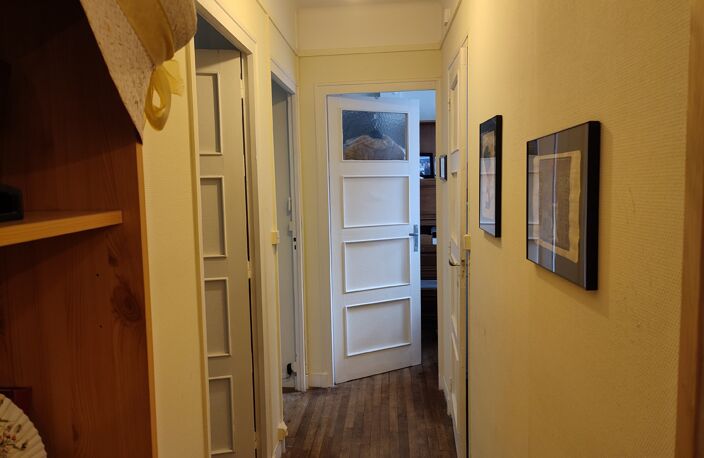 A VENDRE - APPARTEMENT- SOQUET IMMOBILIER- CENTRE VILLE DE DINAN — photo 2