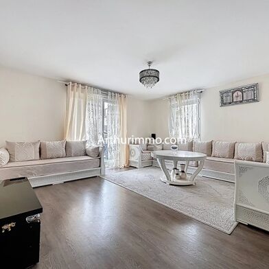 Appartement 4 pièces 289000 €